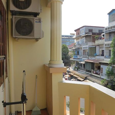 Jun Jun Guesthouse Phnom Penh Eksteriør bilde