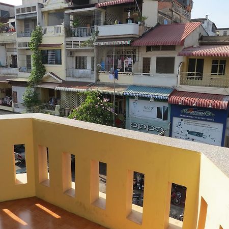 Jun Jun Guesthouse Phnom Penh Eksteriør bilde
