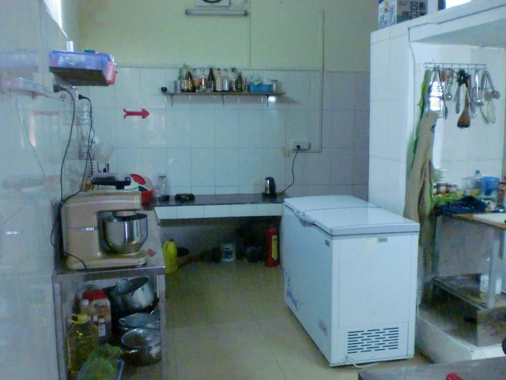Jun Jun Guesthouse Phnom Penh Eksteriør bilde